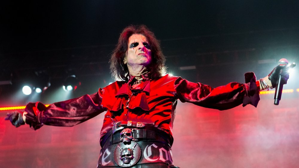 The Crazy Real-Life Story Of Alice Cooper