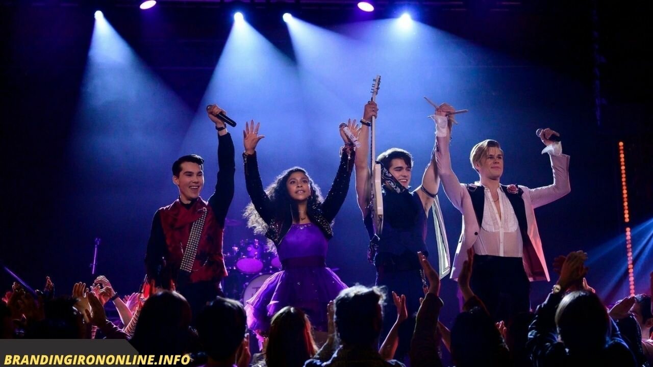 Julie and the Phantoms Season 2