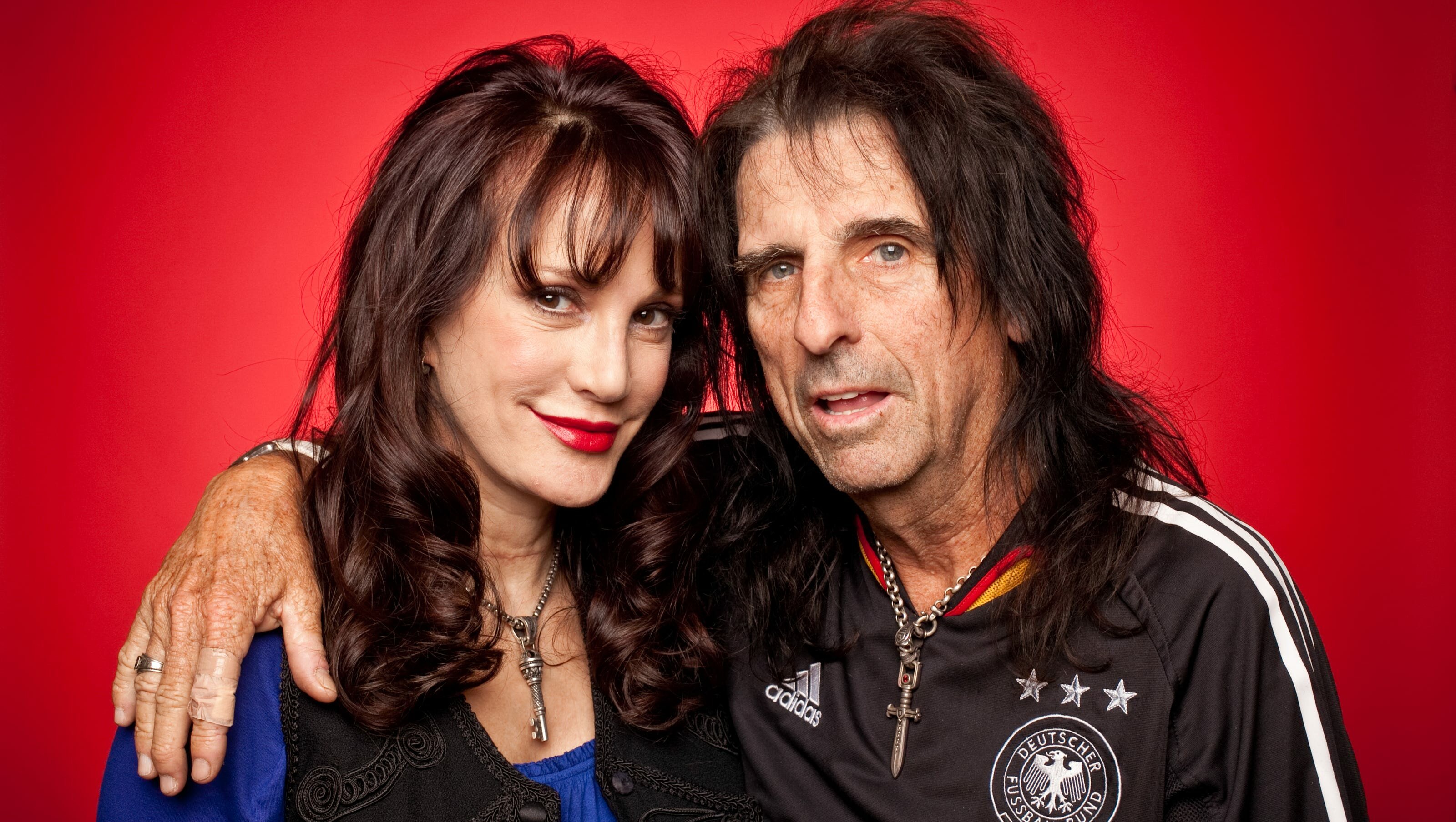 Alice Cooper&amp;#39;s wife, Sheryl, kids keep the faith