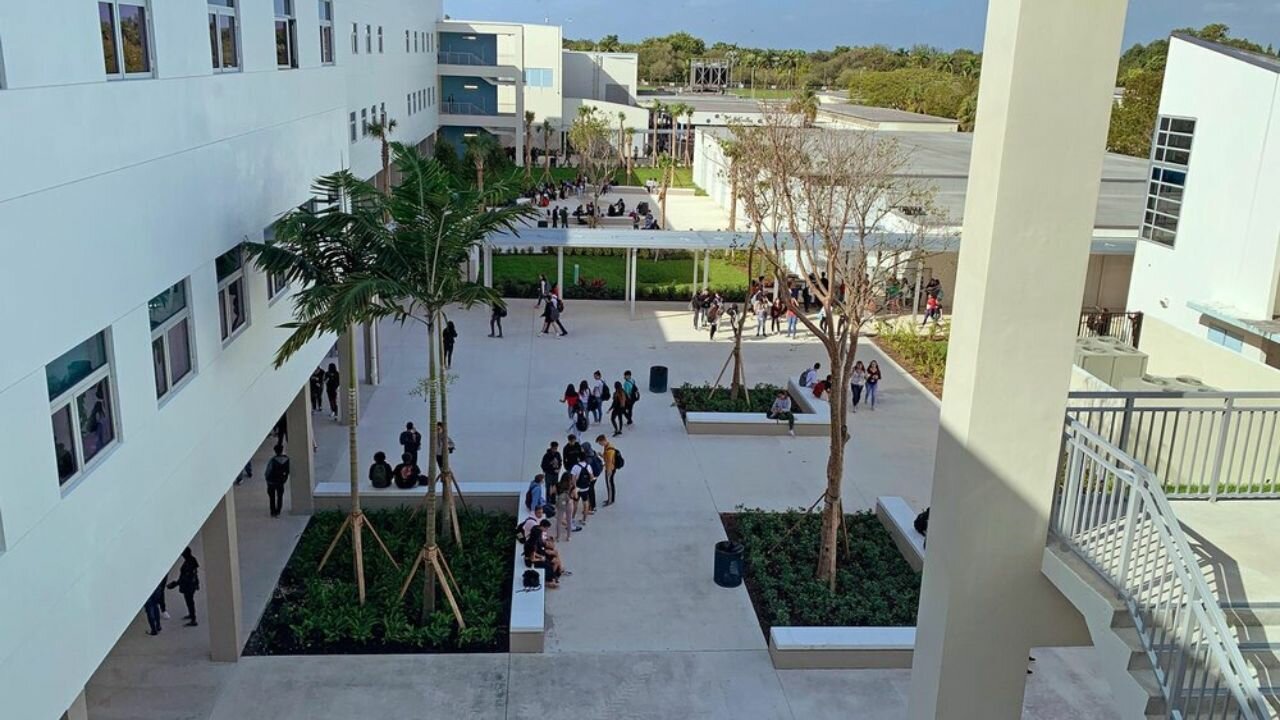 Fort Lauderdale High School Student Dies